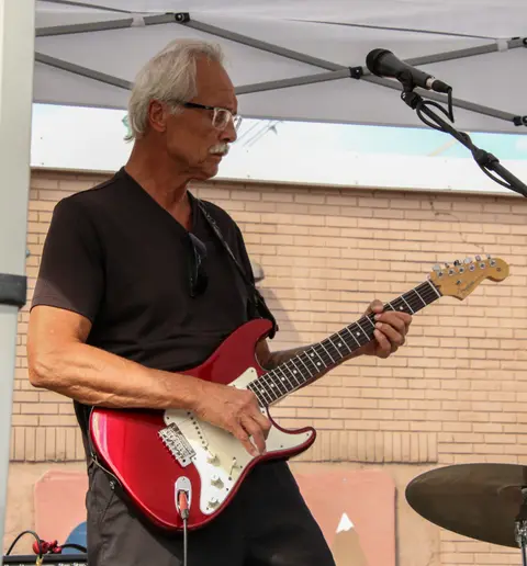Entertainment — Taste of Hamburg-er Festival