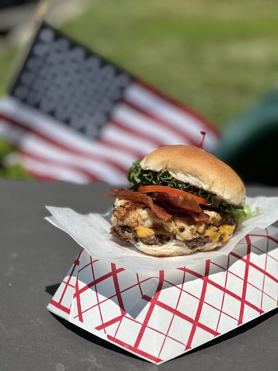 Albies Burger Truck — vendor photo 1 of 4