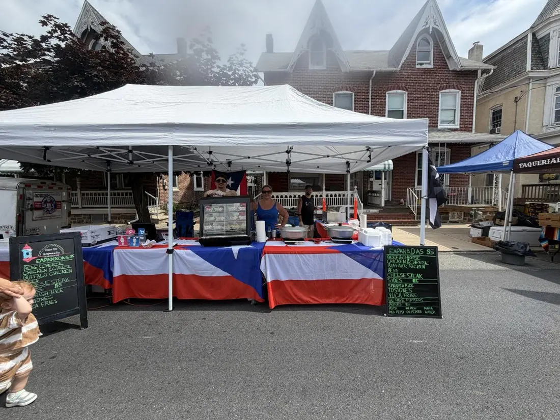 Casa De Empanadas — vendor photo 1 of 4